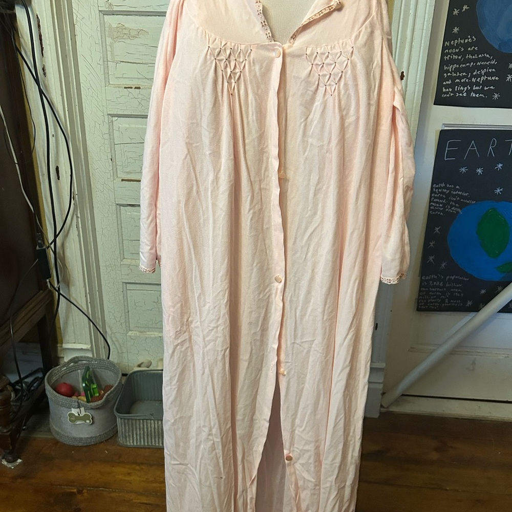 Elegant Peach Women's Button-Down Robe dressing gown